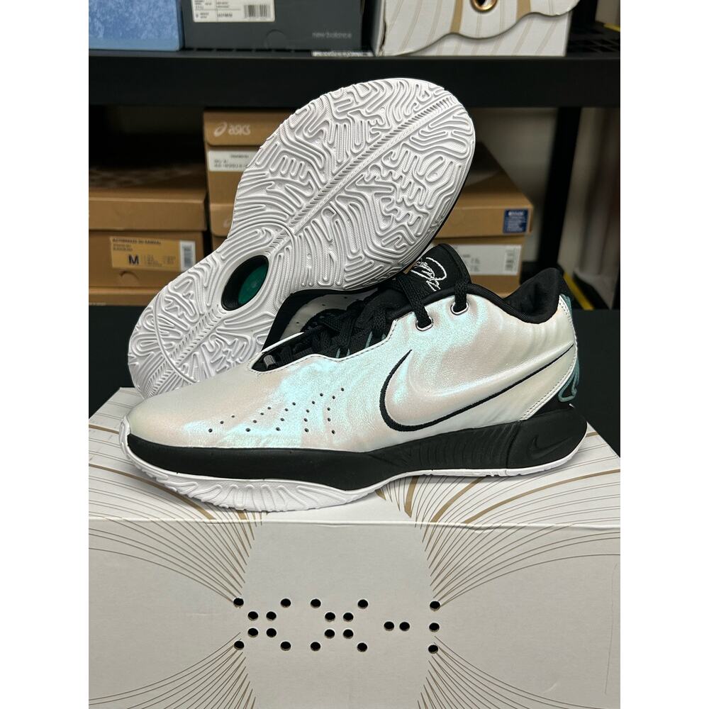 Nike Lebron 21 Conchiolin / $200 Retail!! / Size 8.5  / Brand New